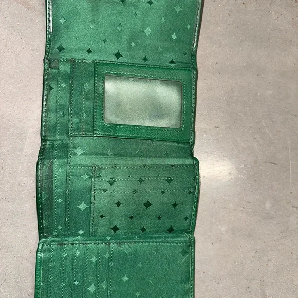 Fossil Emerald Green Leather Wallet - Picture 5 of 8